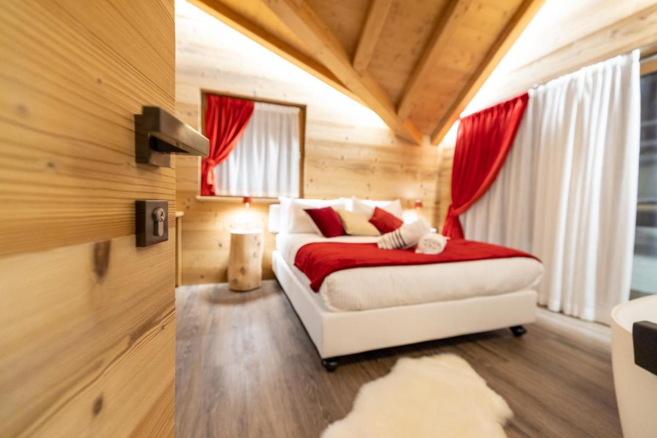 Chalet Imbosc'Che - 5 Beautiful Rooms In Charming B&B Лівіньо Екстер'єр фото