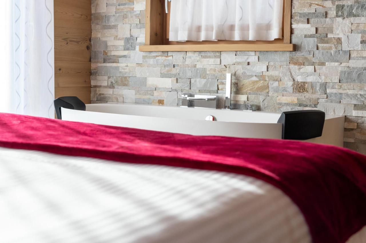 Chalet Imbosc'Che - 5 Beautiful Rooms In Charming B&B Лівіньо Екстер'єр фото
