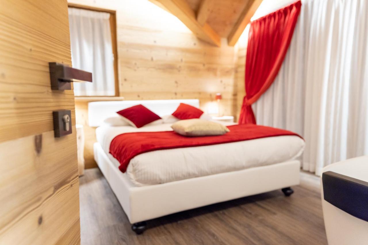 Chalet Imbosc'Che - 5 Beautiful Rooms In Charming B&B Лівіньо Екстер'єр фото